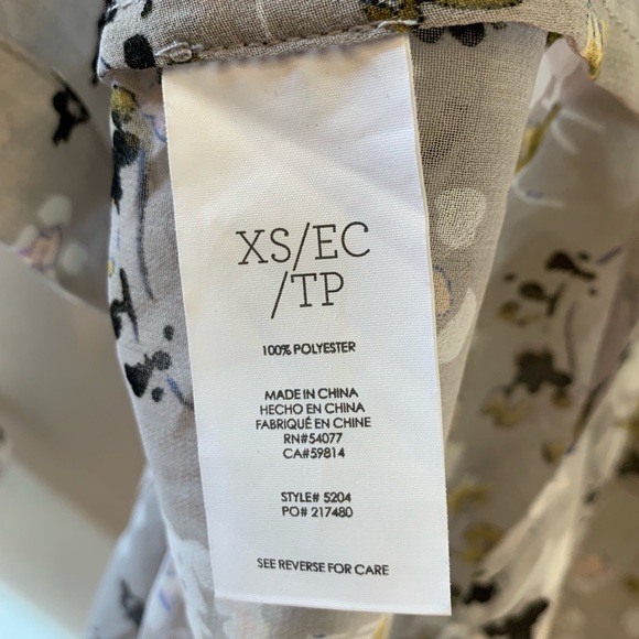 Cabi Matinee Tops Semi Sheer Floral Button Down XS - Picture 6 of 6